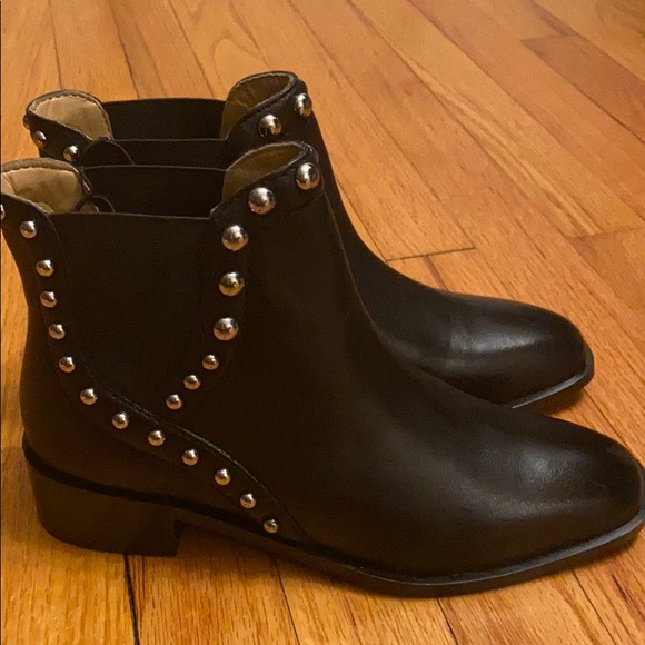 NWT Zara leather booties with studs! - Picture 5 of 8